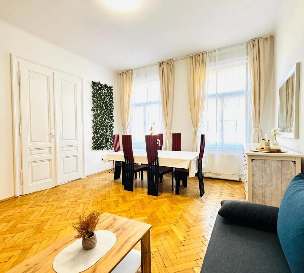 Affordable 1Br & 1Lr Apt, 7 Min To Westbahnhof Vienna 0*,  Austria