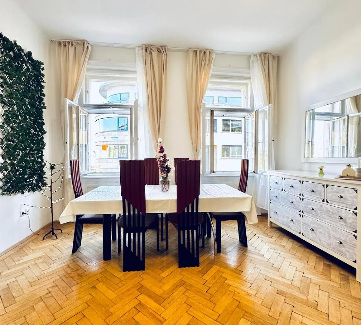 Apartment Affordable 1Br & 1Lr Apt, 7 Min To Westbahnhof Vienna