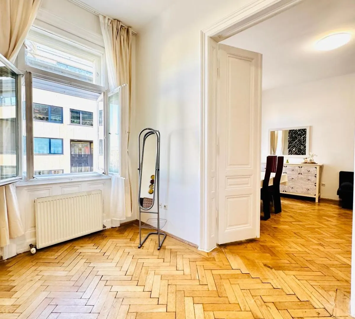 Affordable 1Br & 1Lr Apt, 7 Min To Westbahnhof Vienna 0*,